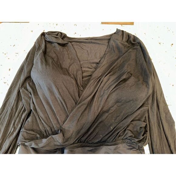 Shapellx Built-In Shapewear 2-in-1 Overlapping V-Neck Top - Picture 5 of 8